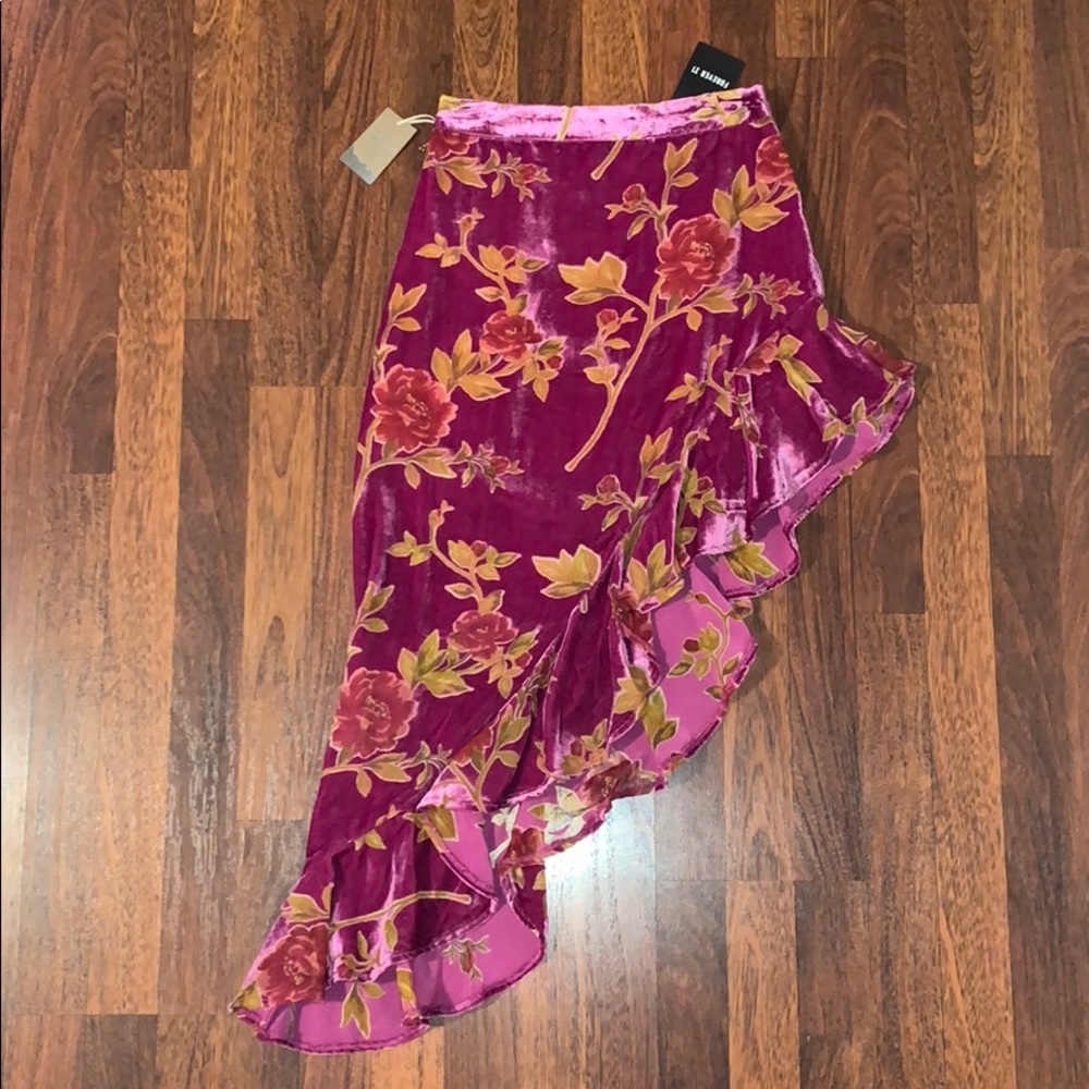 Forever 21 | NWT high-low ruffle skirt